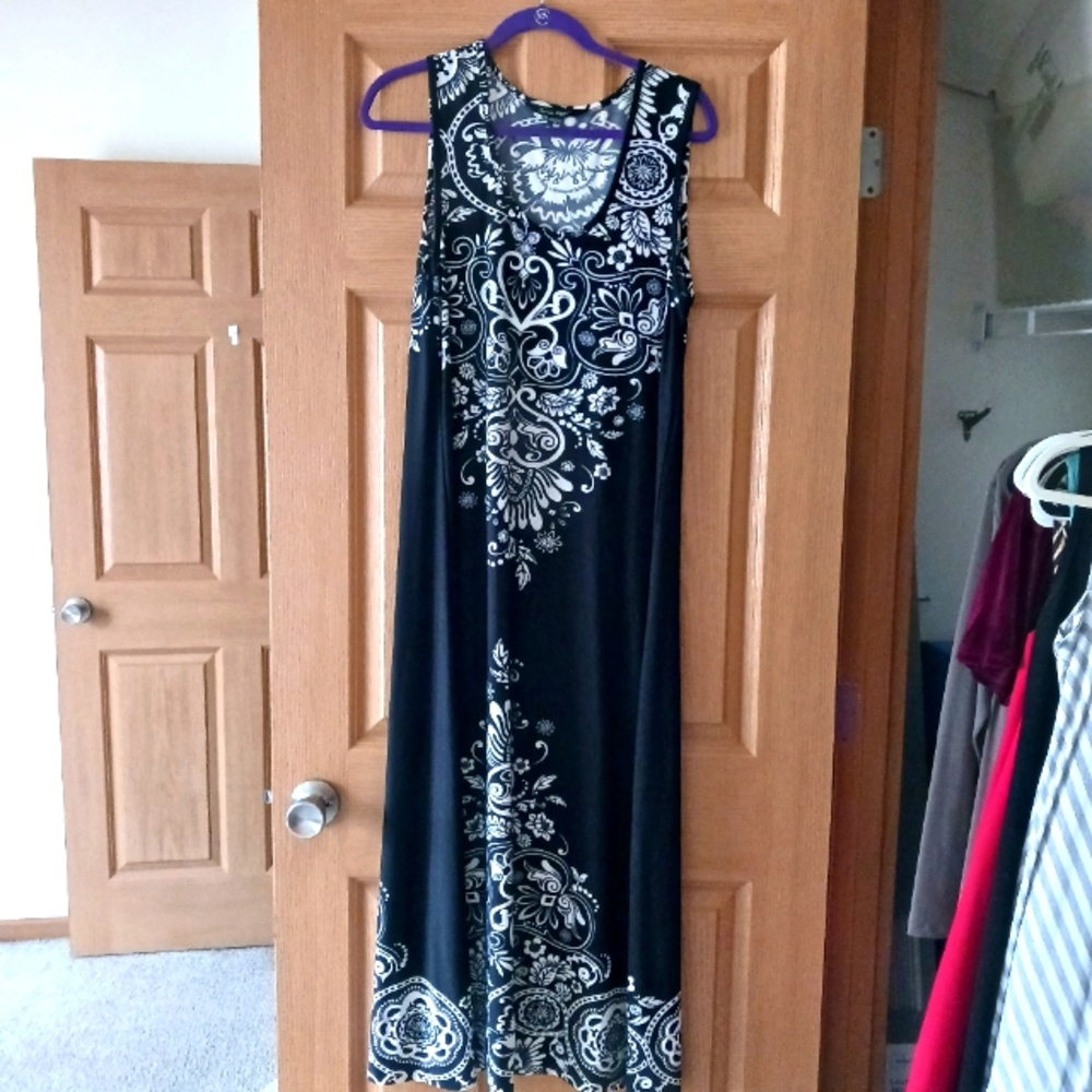 Black floral maxi dress